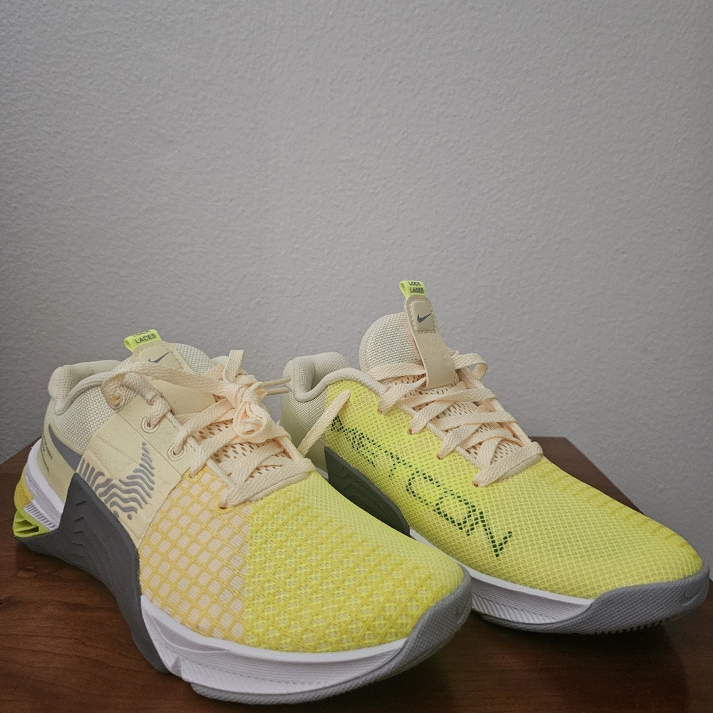 Nike Women Metcon 8 neon lime/yellow